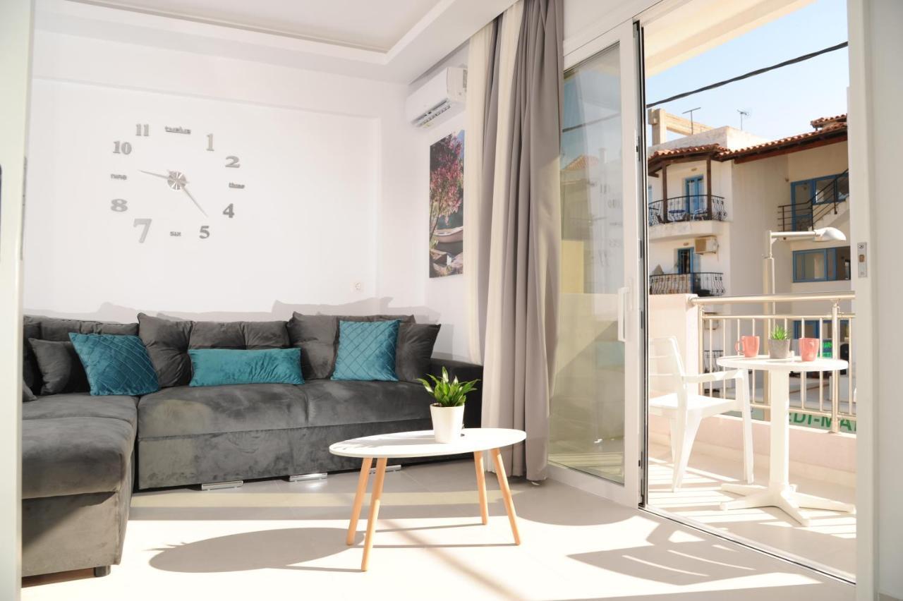In A Great Location! Welcome To Crete! Apartment *