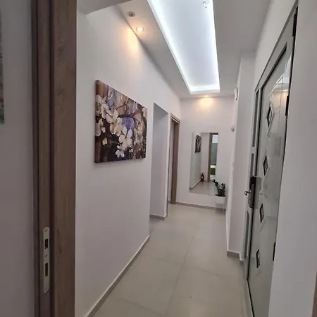 Holiday Home In A Great Location! Welcome To Crete! Hersonissos  Exterior photo